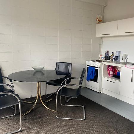 Downtown Backpackers & Accommodation Nelson Exterior photo