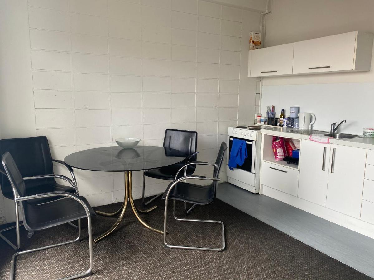 Downtown Backpackers & Accommodation Nelson Exterior photo
