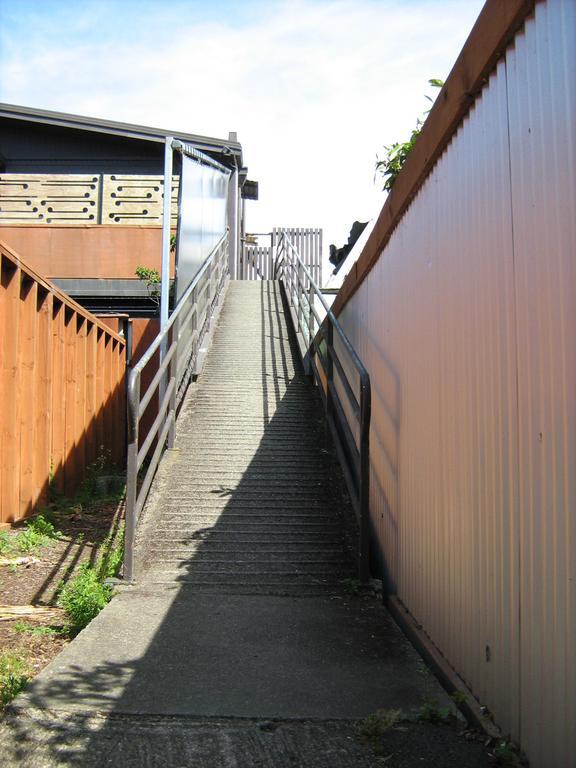 Downtown Backpackers & Accommodation Nelson Exterior photo
