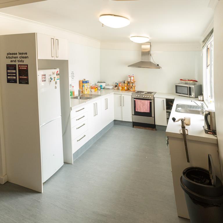 Downtown Backpackers & Accommodation Nelson Exterior photo
